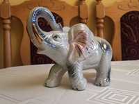 Porcelanowy słoń figurka porcelanowa szklo  sloń