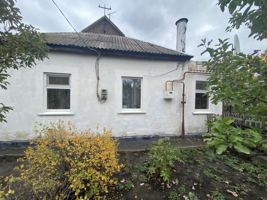 Продається будинок в Покровському районі .