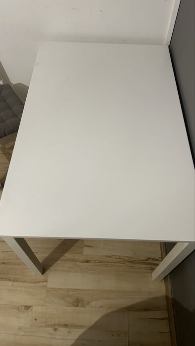Biały stół z 4 krzeslami - do salonu, jadalni lub jako biurko 120 x 75
