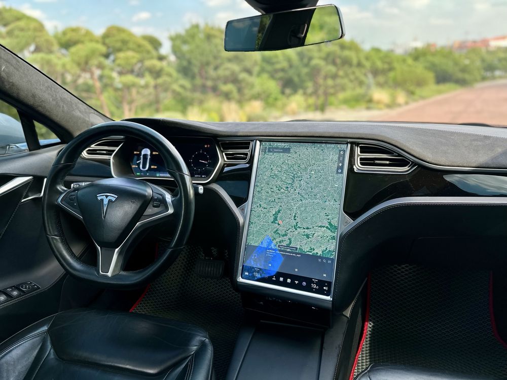 Tesla Model S 2015р Dual Motor 85kw