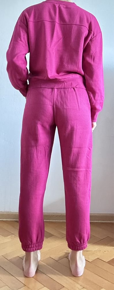 Dres Zara. Rozmiar M. Ocieplany