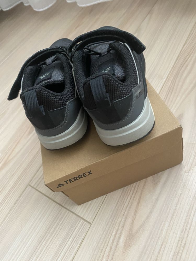 Nowe buty terrex adidas r.34 GWARANCJA 1,5 roku
