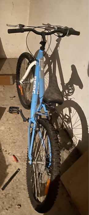 Vende bicicleta nova.