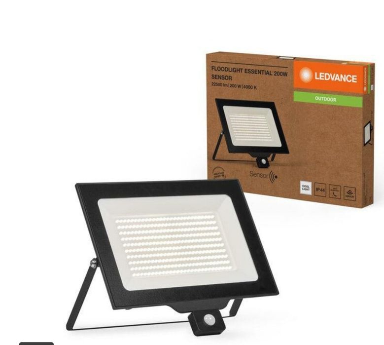 Naświetlacz Ledvance z czujnikiem ruchu 200W 22000 lumenów.