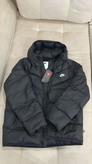 Мужская куртка Nike Storm-Fit Windrunner Primaloft (FB8185-010)
