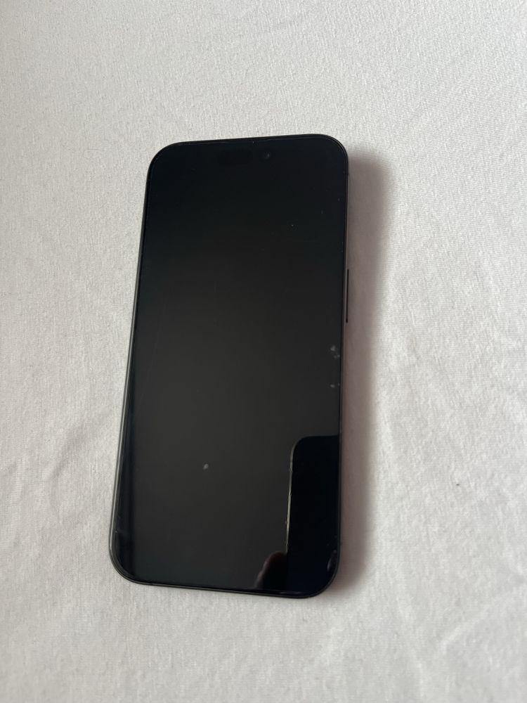 Telefon Iphon 15 pro 512 gb
