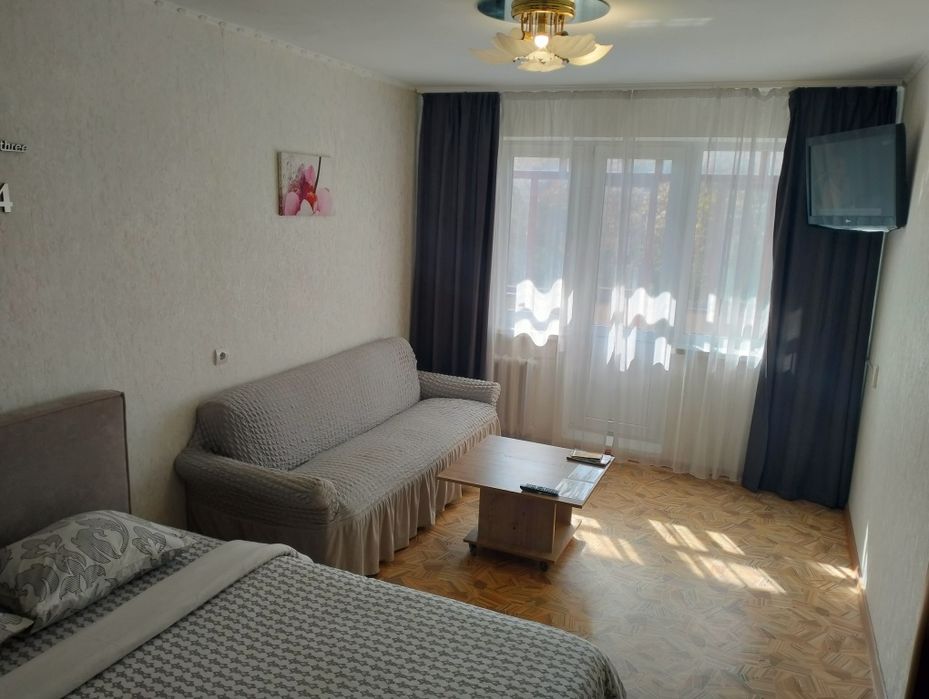 Подобово,почасово 1-кімнатна квартира центр Чернігова