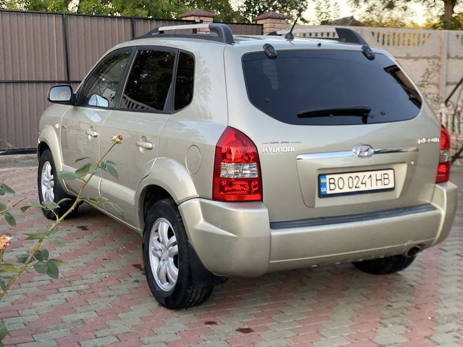 Продам хюндай туксон в збереженому стані!!!