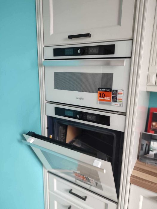 Zestaw Whirlpool biały piekarnik WOI4S8CM1SWA + mikrofala WMD440MW