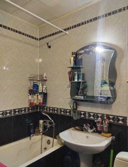 Срочно продам 3х к квартиру в пешей доступности от метро Холодная гора