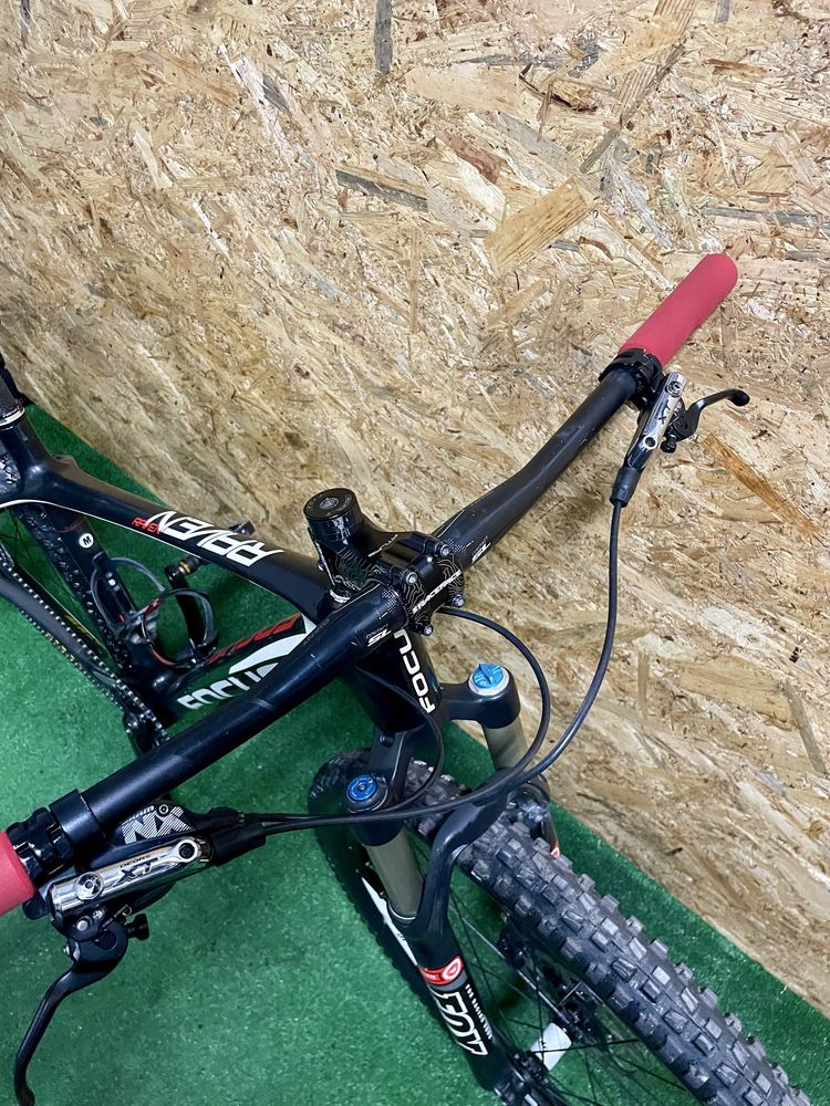 Bicicleta FOCUS ravem carbono roda 29