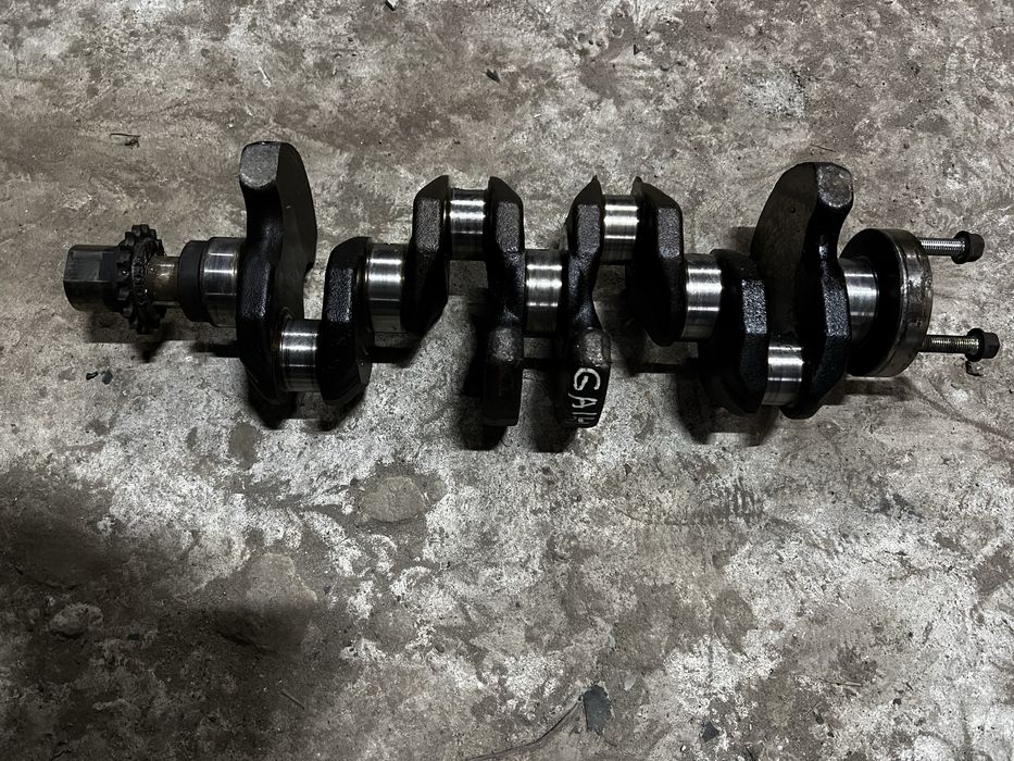 Коленвал шатун  японія