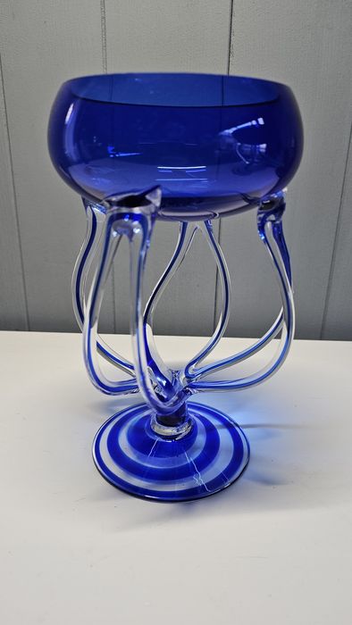 Waza/Patera Artystyczna – Głęboki Błękit i Unikatowa Nóżka