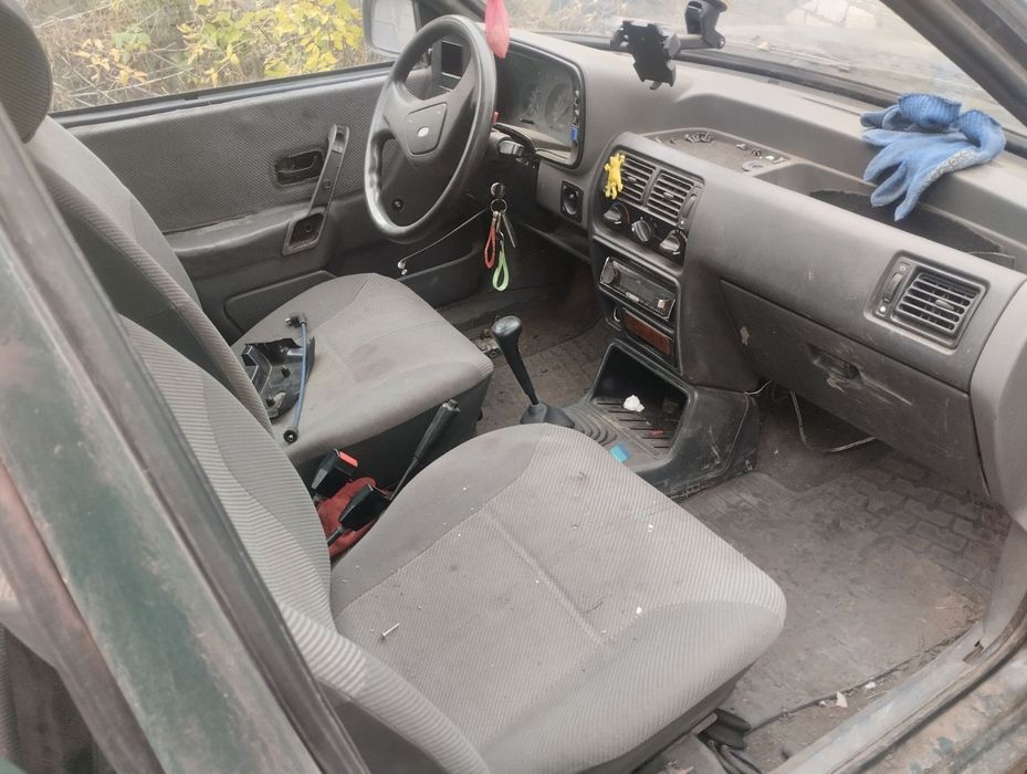 Ford escort 1.3 бензин