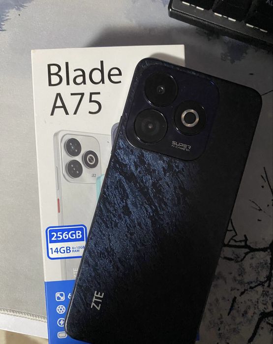 ZTE Blade A75 4/256Gb
