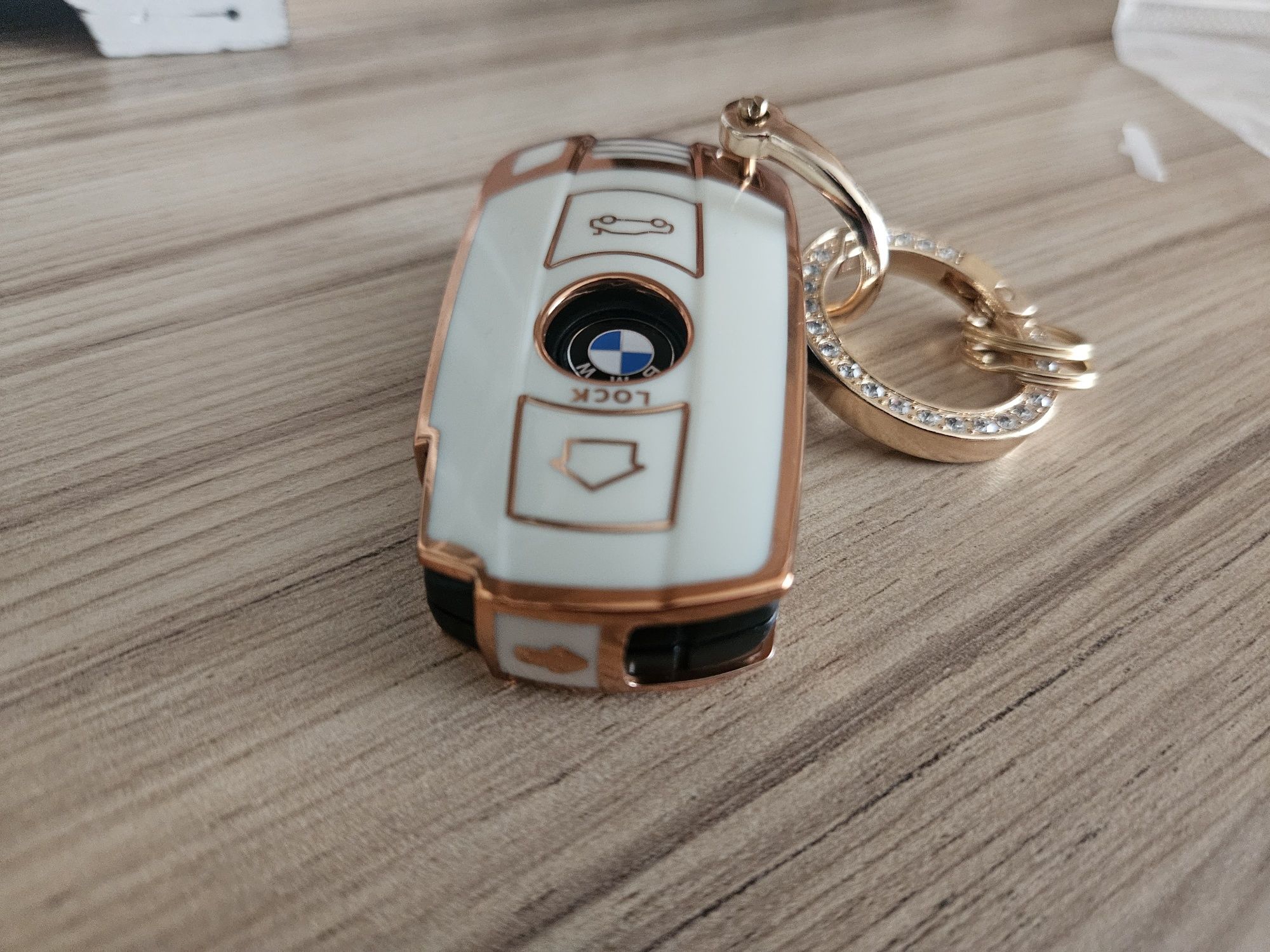 Etui BMW z kółeczkiem