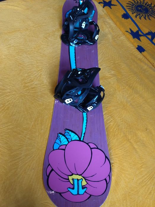 Prawie Nowy Zestaw Snowboard Deska TECHNINE 147 cm + NOWE RVN Fastec M