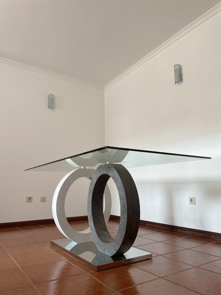 Mesa de Jantar com 8 Cadeiras – Vidro e Design Moderno
