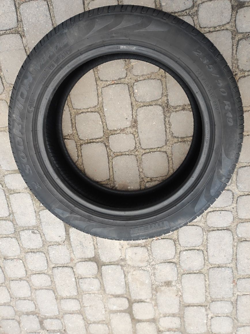 235.50.19 komplet opon letnich Pirelli Scorpion Verde