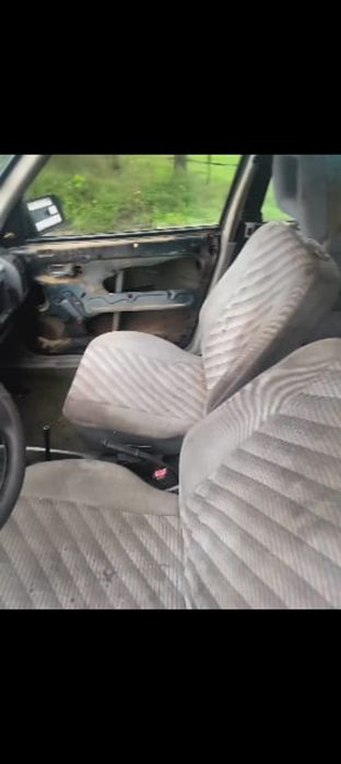 Opel corsa A muito estragado