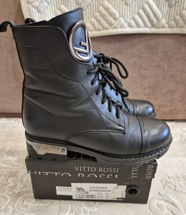 Женские зимний кожаные ботинки сапоги Vitto Rossi (размер 37)