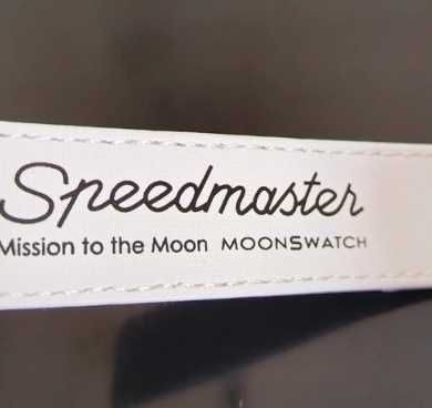 Swatch x Omega Bioceramiczny zegarek Mission To Moonphase Snoopy Black