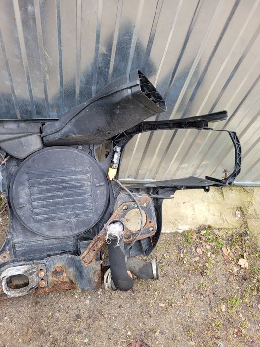 Pas przedni wzmocnienie czolowe audi a4 b7 2.7TDI 2006r