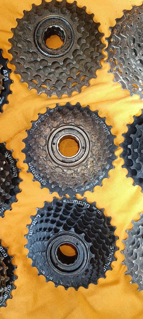 Carretos Shimano para bicicleta