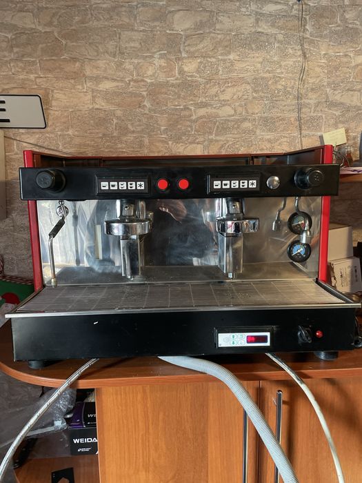 Продам кофемашину, кавоварка, кофеапарат faema