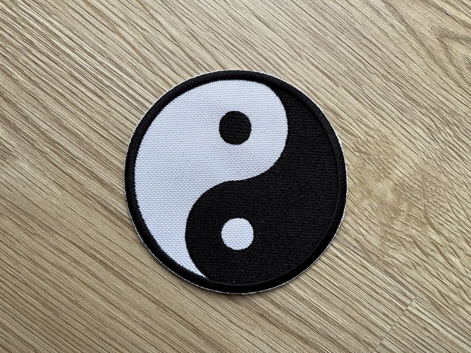 Termo naszywka Znak rónwowagi YIN YANG  ozdobne