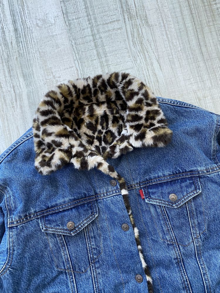 Жіноча джинсова куртка шерпа Levis sherpa leopard леопард двостороння