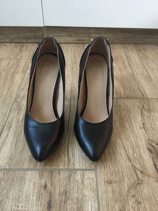 Czarne szpilki damskie 36
