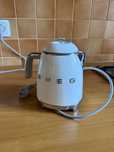 Електричний чайник SMEG білий