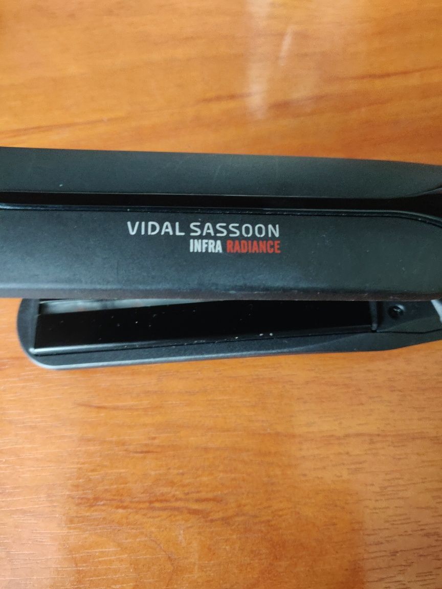 Prostownica Vidal Sassoon Infra Radiance