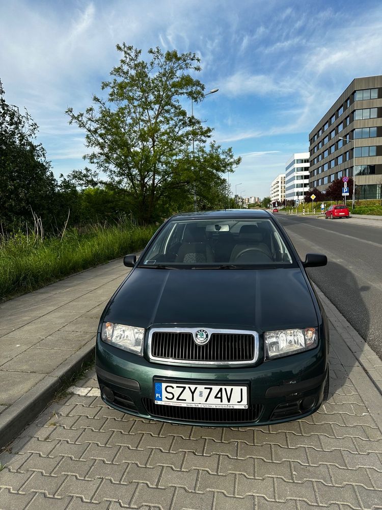 Skoda Fabia 1.2 2006 4l/100 km, jak nowe.