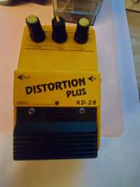 Stary efekt gitarowy Distortion plus kd-28