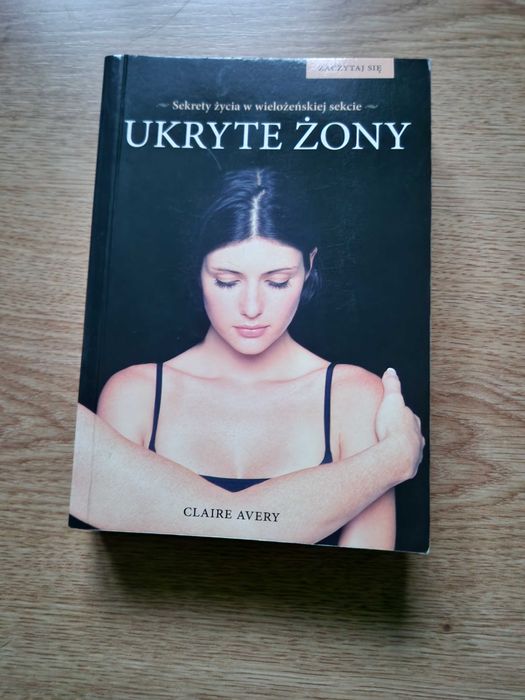 Claire Avery Ukryte żony