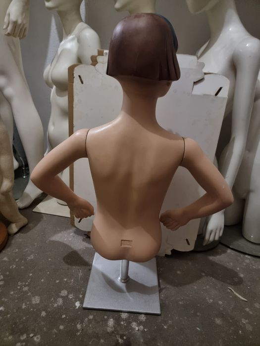 Busto menina com base