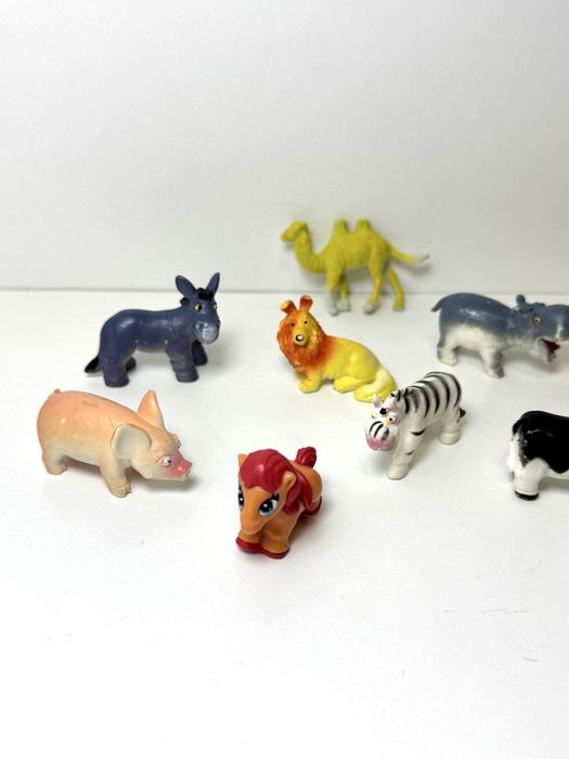 Фігурки тварин маленькі. Набір