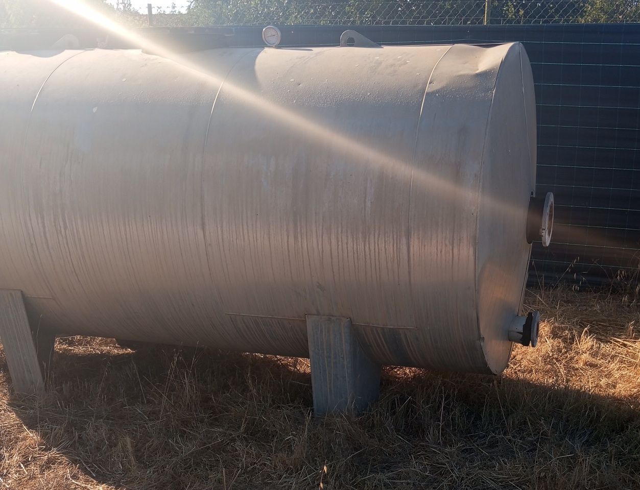 Depósito de 5500 litros em ferro