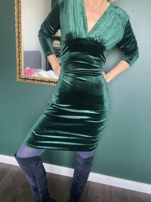 Nowa sukienka aksamitna rozm L