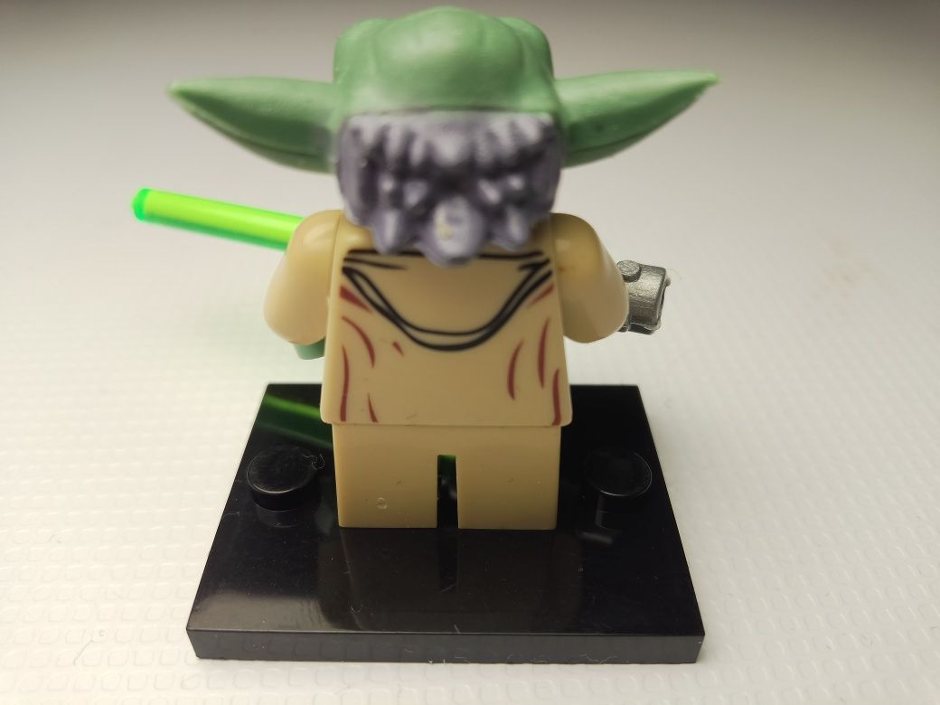 Yoda | Star Wars | Gratis Naklejka Lego