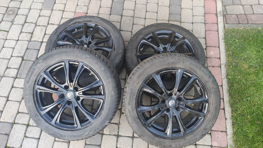 KOŁA 4 szt.  Felgi czarne + Opony 225/50 R17 98V  rok 2421