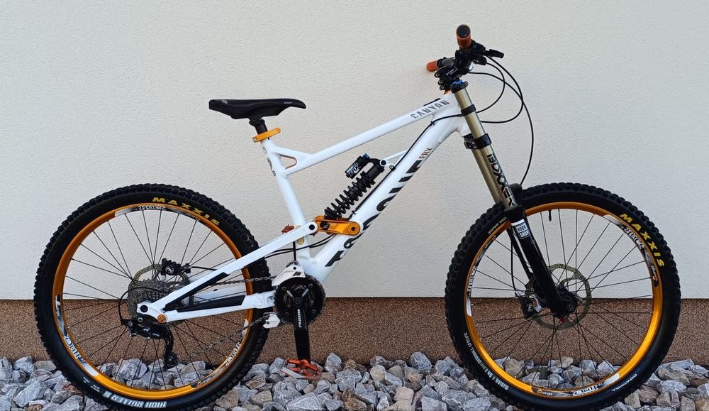 Rower zjazdowy Canyon Torque downhill DH