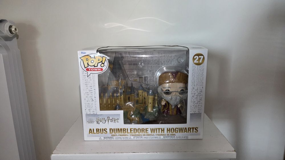 Funko Pop Harry Potter: Albus Dumbledore with Hogwarts