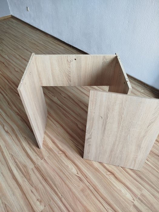 Письмовий стіл..