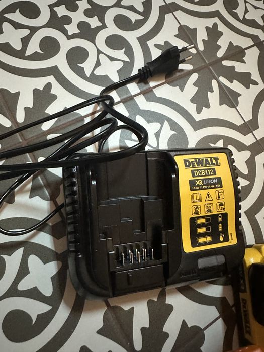 Wiertarko-wkrętarka DeWalt 18V XR Brushless – zestaw prawie nowy!