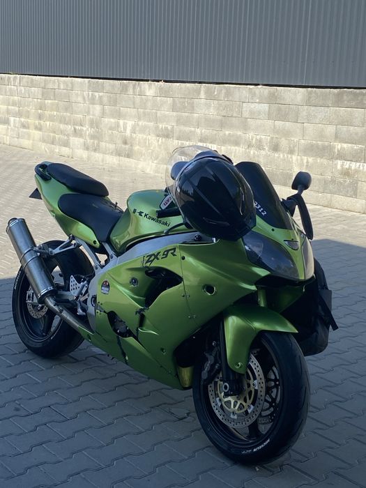 Kawasaki zx9r (2002)