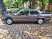 Mercedes-Benz W201 (190) 2.0 Benzyna / Kompletny! Fabryczny lakier! Zero Rdzy! OLDTIMER