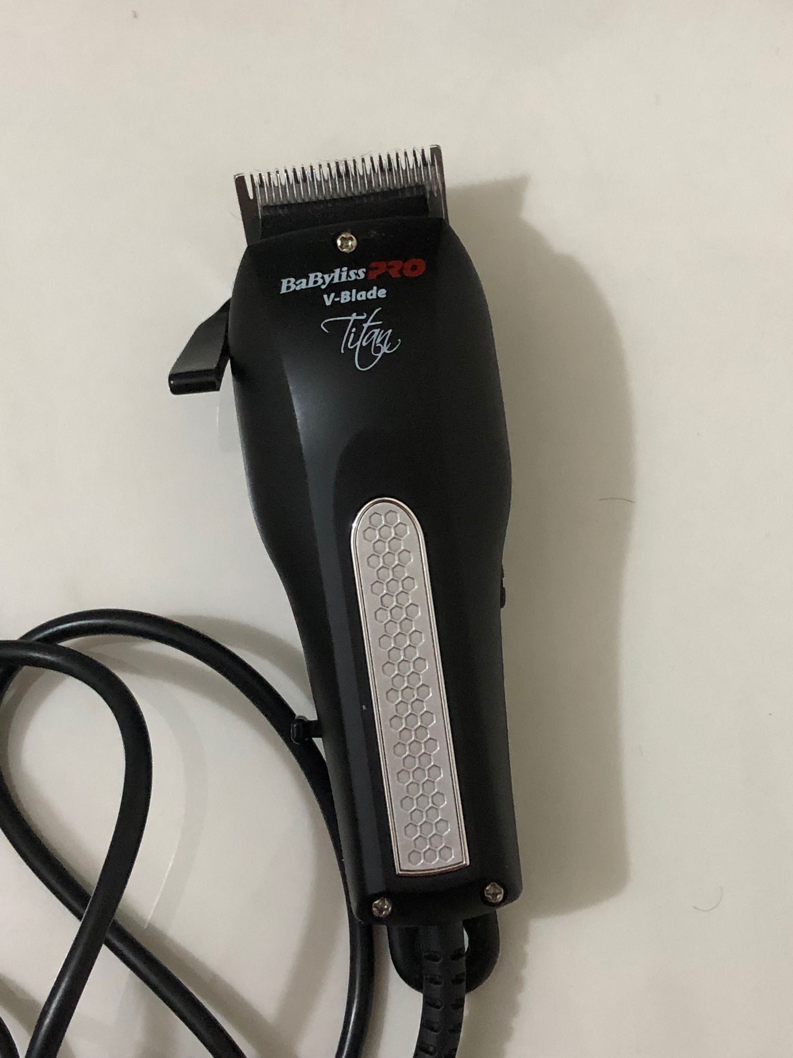 Máquina de cortar cabelo Babyliss usada